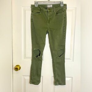 FREE PEOPLE DISTRESSED JEANS